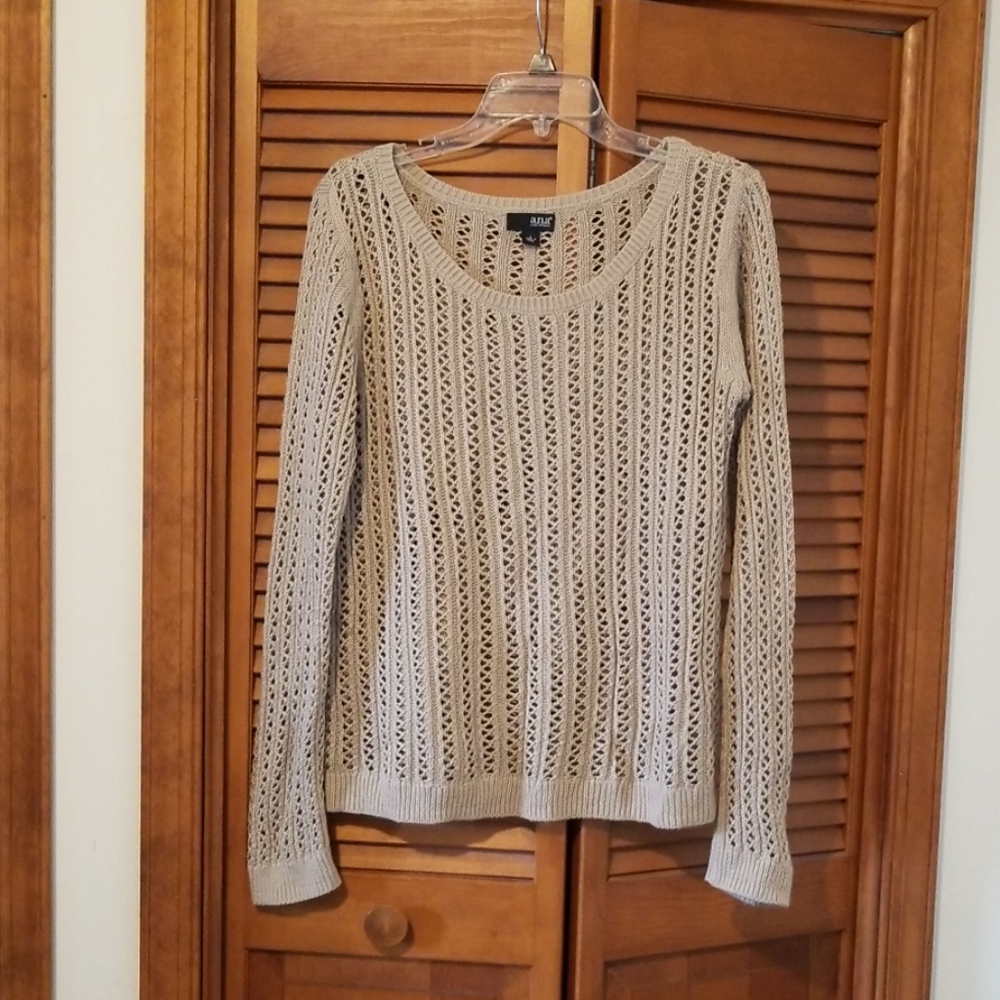 Junior sweater